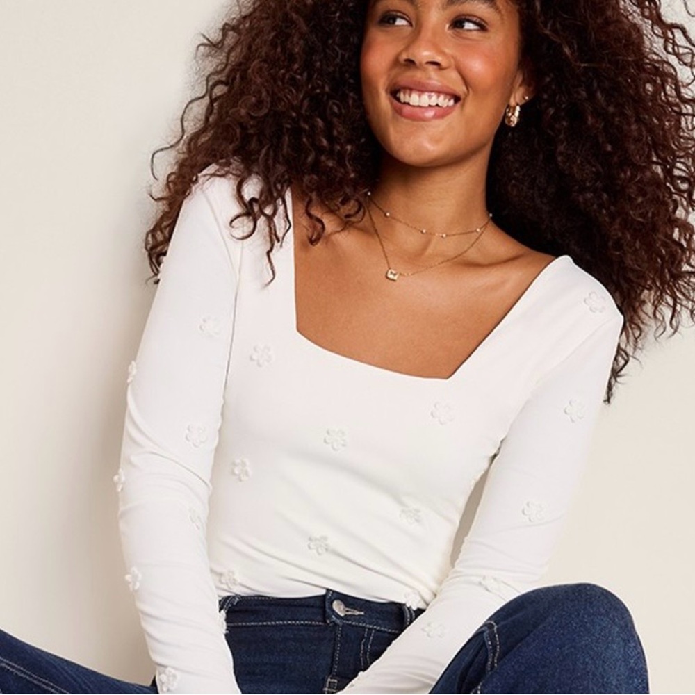 Elegant White Long Sleeve Top